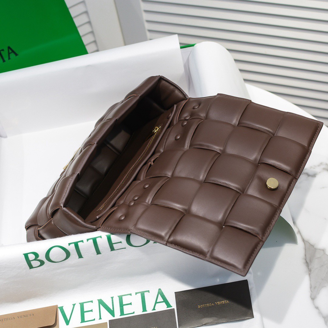 Bottega Veneta Chain Cassette Bag In Fondant Lambskin 684