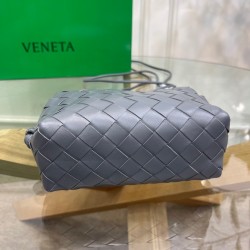 Bottega Veneta Loop Mini Bag In Grey Intrecciato Lambskin 495