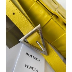 Bottega Veneta Cassett Bag In Yellow Wrinkled Calfskin 135