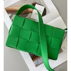 Bottega Veneta Cassett Bag In Green Intrecciato Lambskin 222