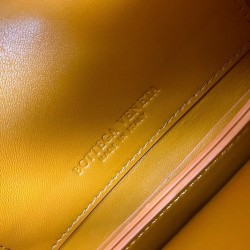 Bottega Veneta Mount Small Bag In Yellow Calfskin 400