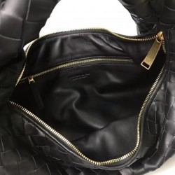 Bottega Veneta BV Jodie Small Bag In Black Intrecciato Leather 668