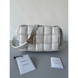 Bottega Veneta Padded Cassette Bag In White Lambskin 695