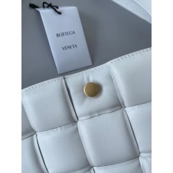 Bottega Veneta Padded Cassette Bag In White Lambskin 695