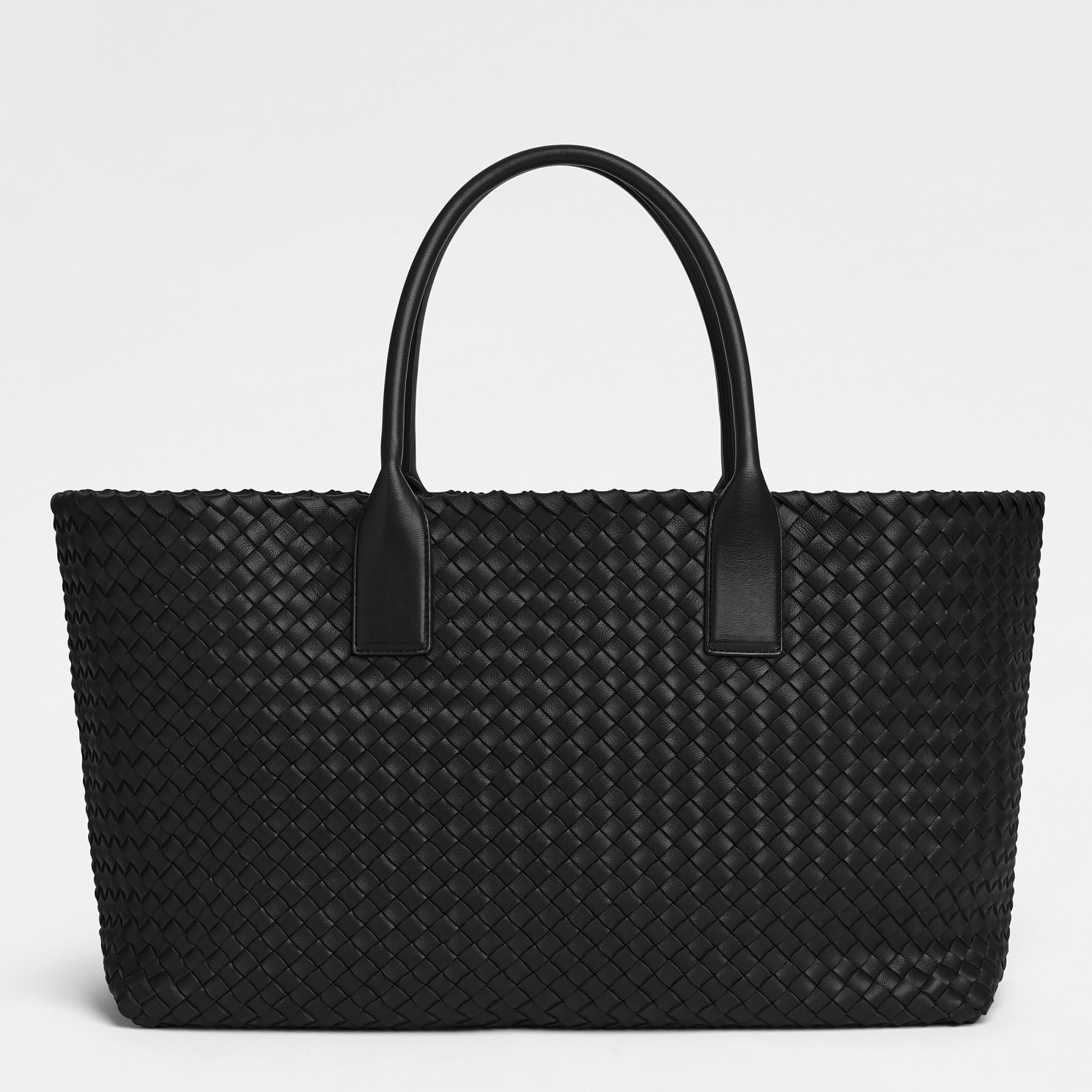 Bottega Veneta Medium Cabat Bag In Black Intrecciato Lambskin 362