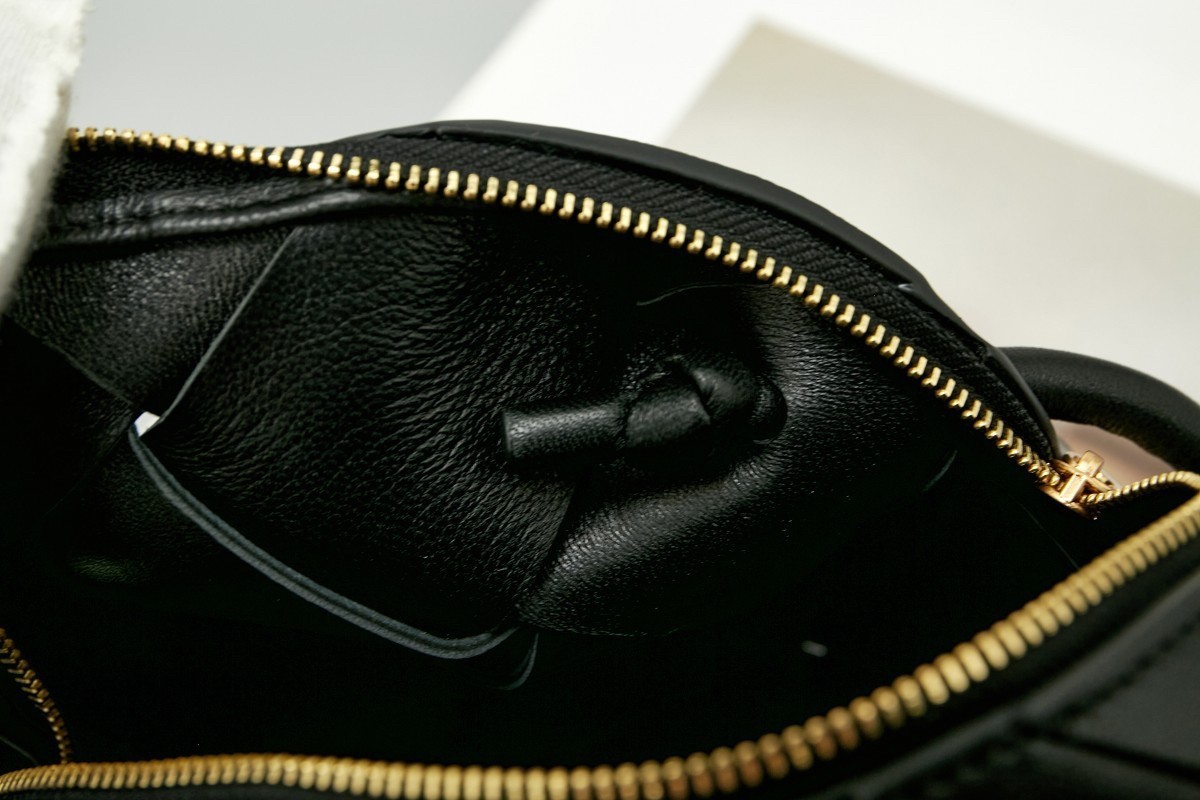 Bottega Veneta Mini Cassette Camera Bag In Black Lambskin 569