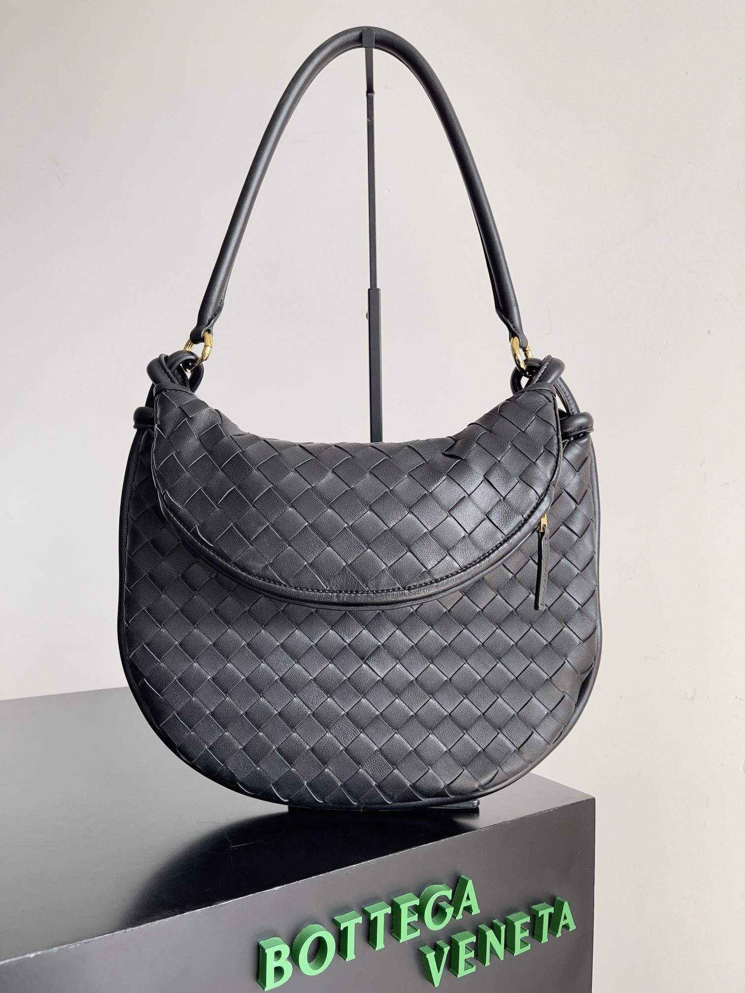 Bottega Veneta Gemelli Medium Bag in Black Intrecciato Lambskin 742