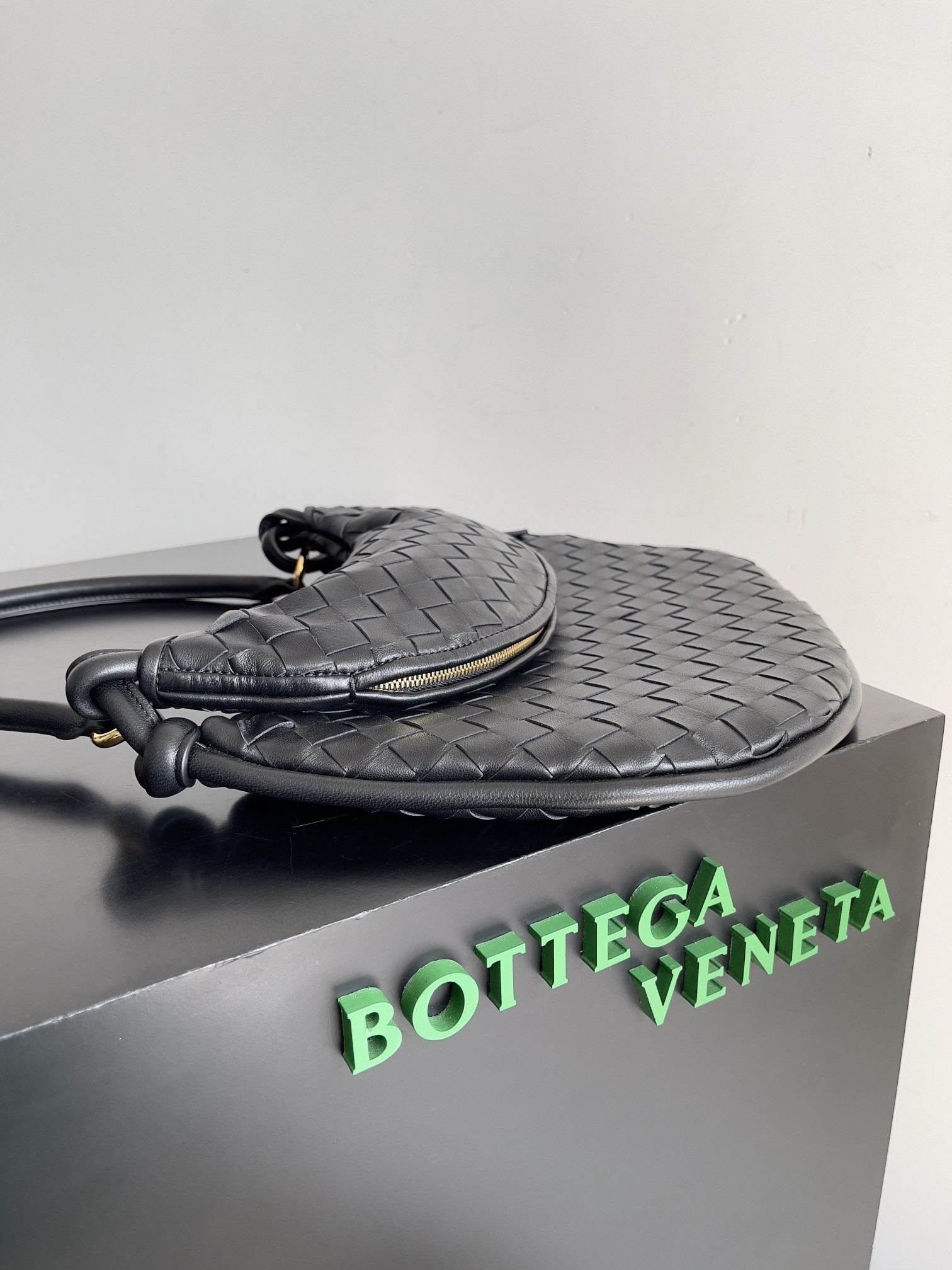 Bottega Veneta Gemelli Medium Bag in Black Intrecciato Lambskin 742