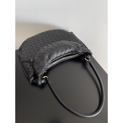 Bottega Veneta Gemelli Medium Bag in Black Intrecciato Lambskin 742