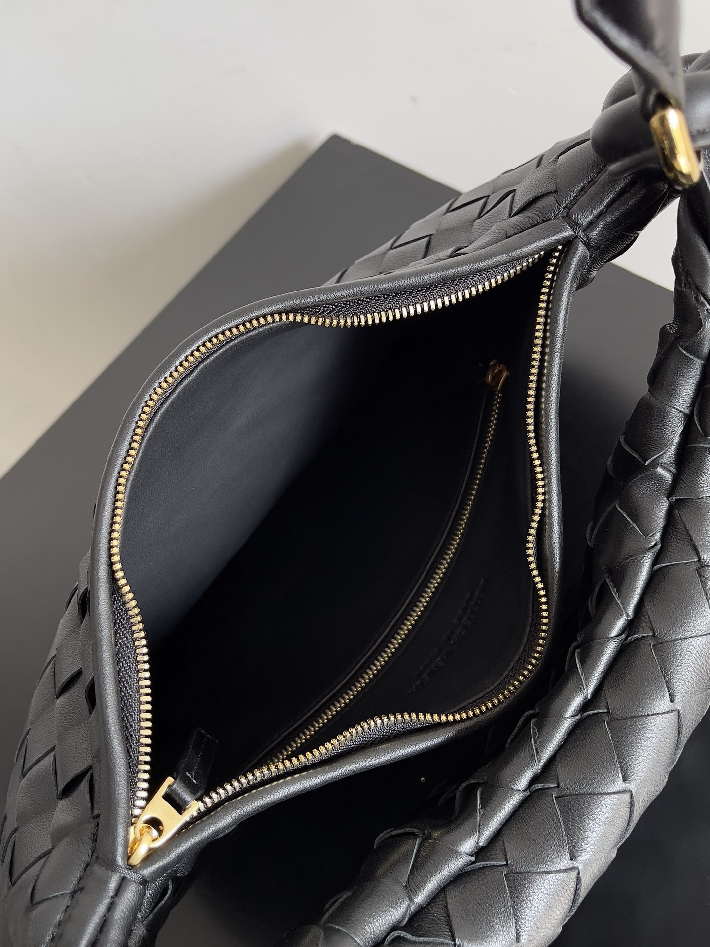 Bottega Veneta Gemelli Medium Bag in Black Intrecciato Lambskin 742