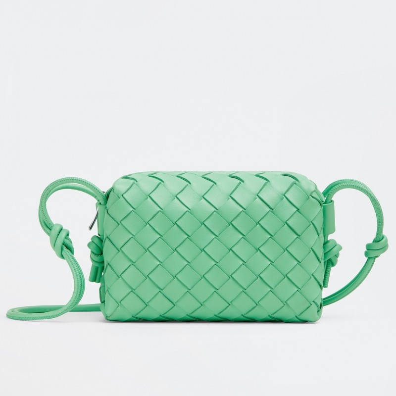 Bottega Veneta Mini Loop Bag In Fountain Intrecciato Lambskin 774