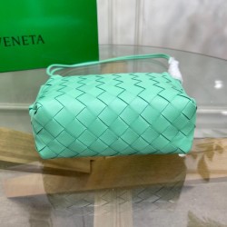 Bottega Veneta Mini Loop Bag In Fountain Intrecciato Lambskin 774