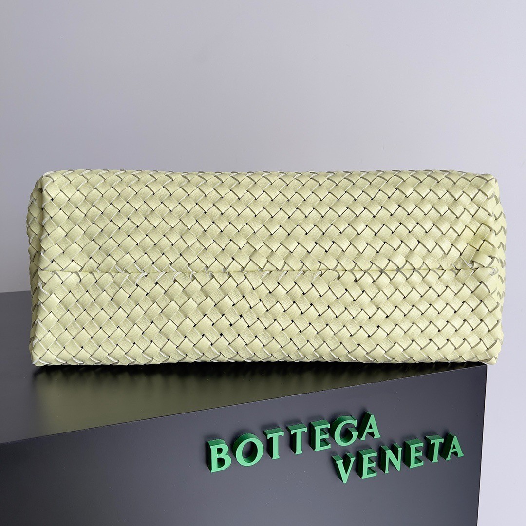 Bottega Veneta Large Cabat Bag In Zest Washed Intrecciato Lambskin 821