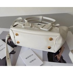 Bottega Veneta Mini Arco Bag In White Intrecciato Leather 901