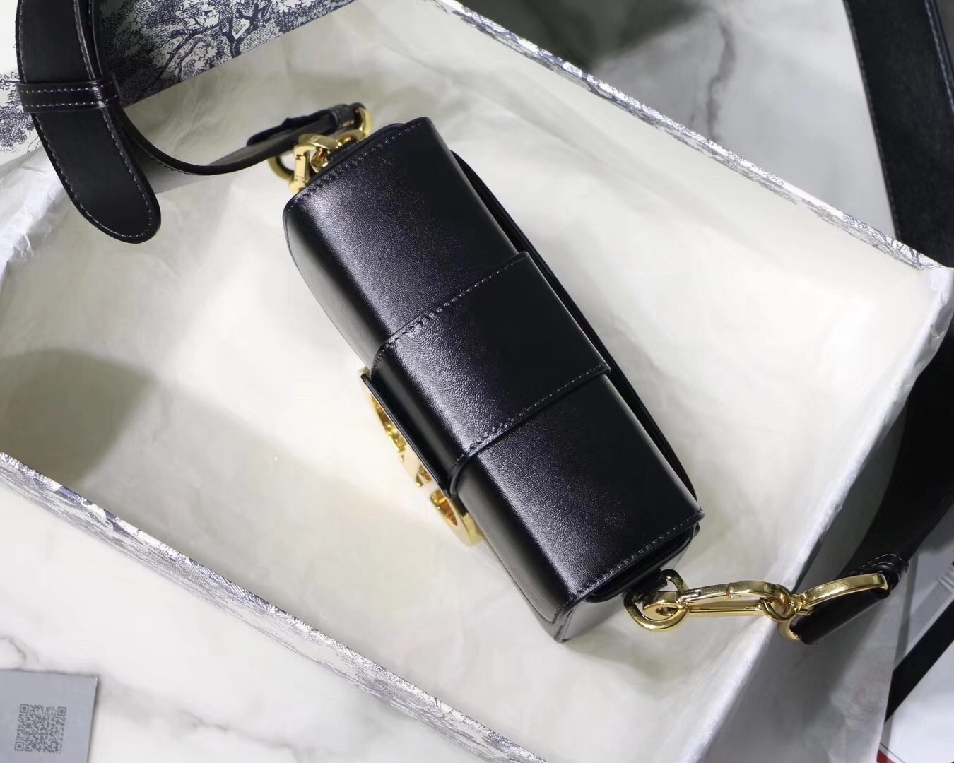 Dior 30 Montaigne Box Bag In Black Lambskin 249