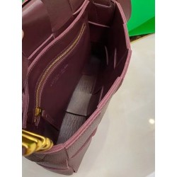 Bottega Veneta Cassette Bag In Burgundy Grained Leather 510