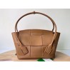 Bottega Veneta Arco Medium Bag In Caramel Grained Leather 541