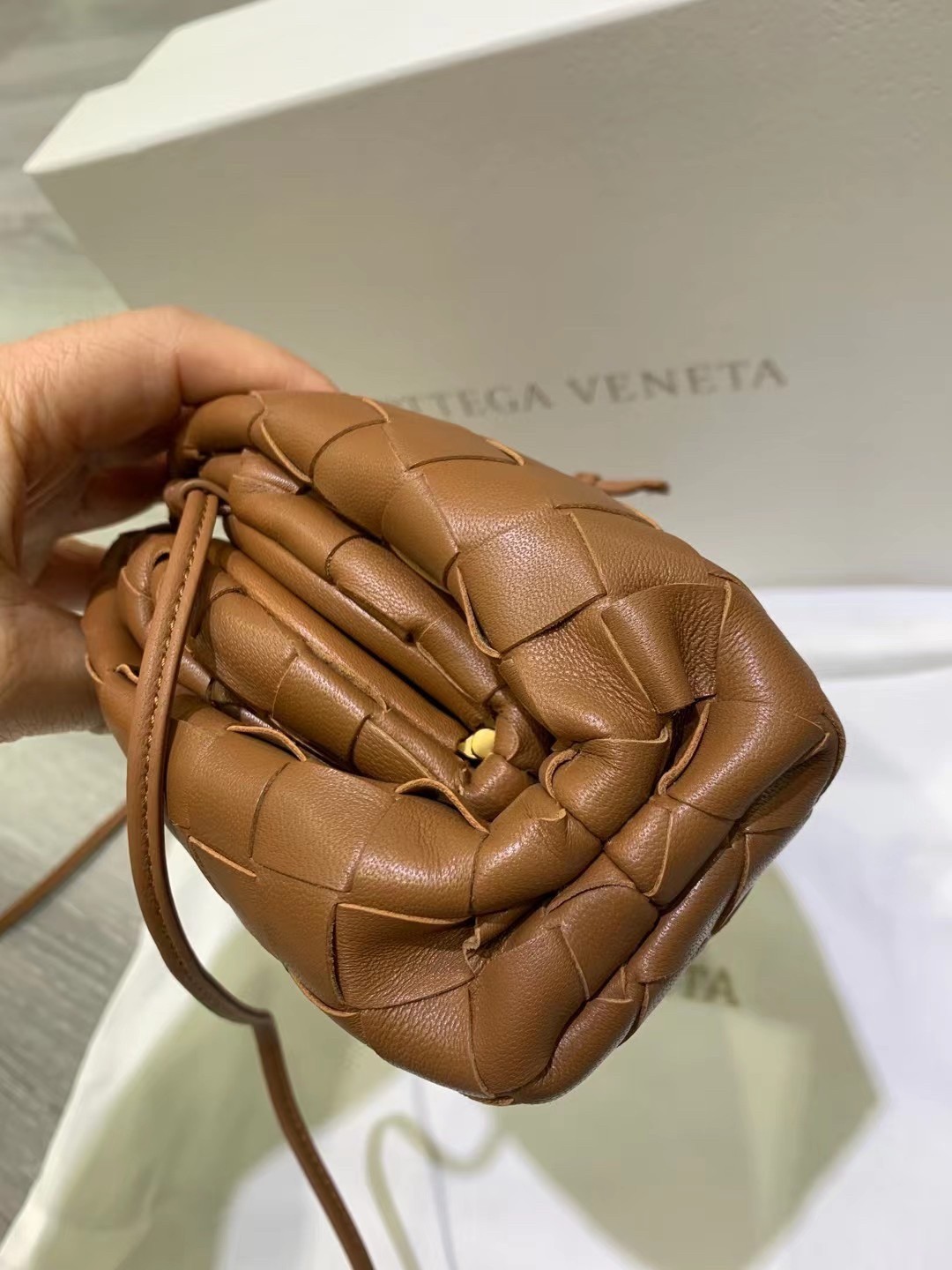 Bottega Veneta Mini Pouch In Caramel Intrecciato Lambskin 466