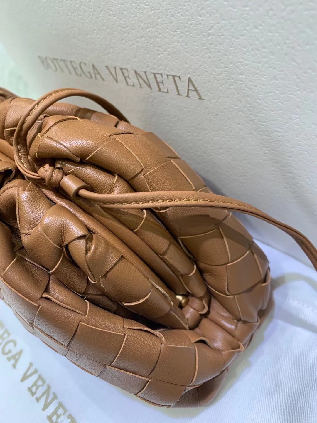 Bottega Veneta Mini Pouch In Caramel Intrecciato Lambskin 466