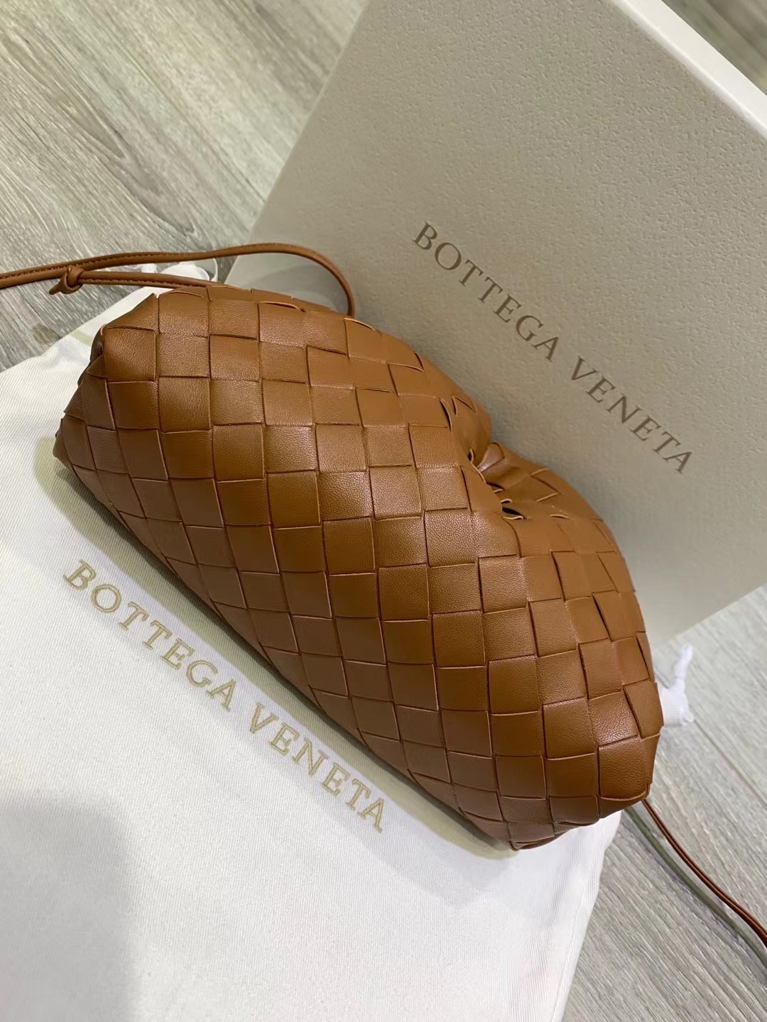 Bottega Veneta Mini Pouch In Caramel Intrecciato Lambskin 466