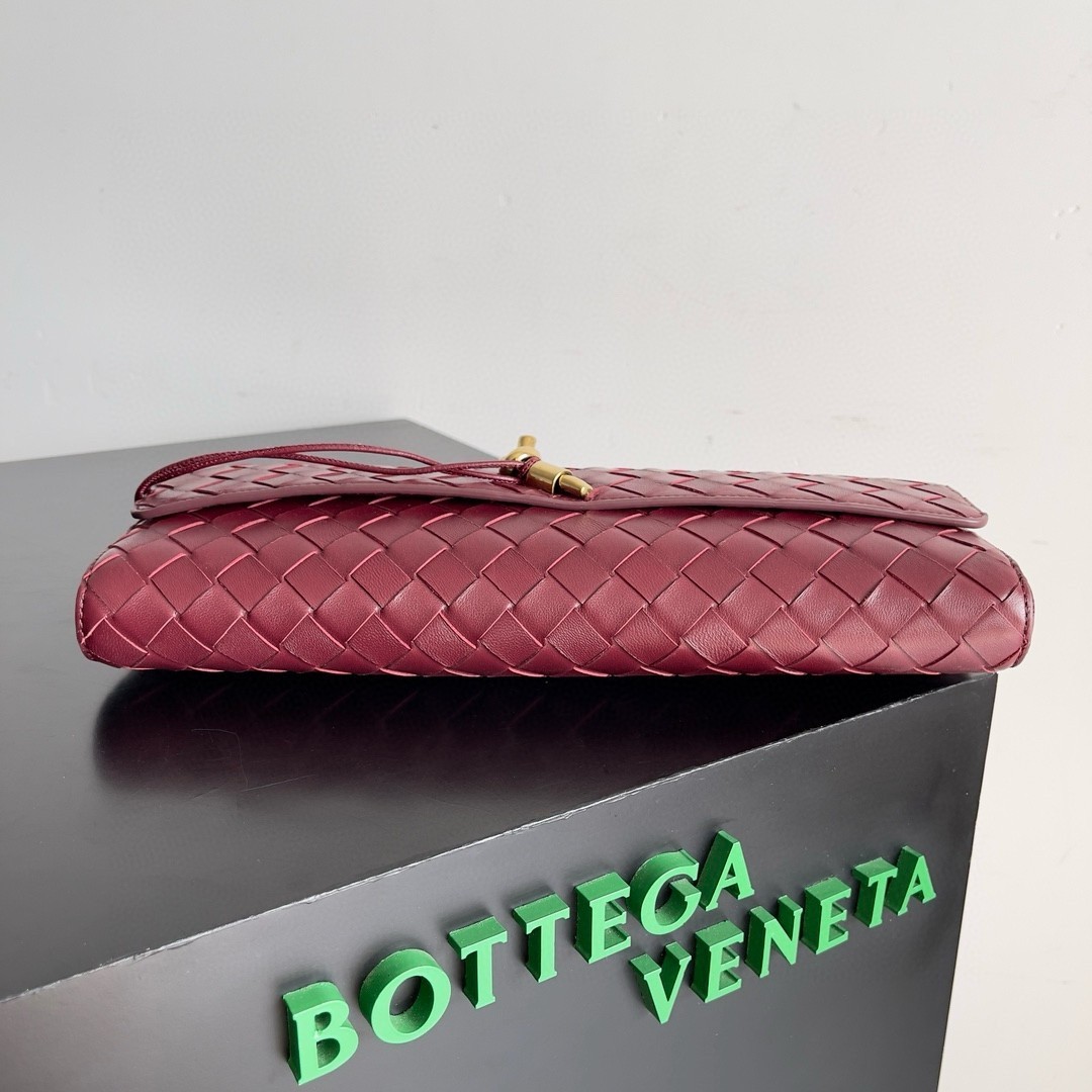 Bottega Veneta Andiamo Clutch with Handle in Barolo Intrecciato Lambskin 505