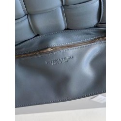 Bottega Veneta Padded Cassette Bag In Thunder Lambskin 081