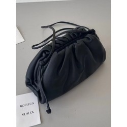 Bottega Veneta Mini Pouch In Black Calfskin 197