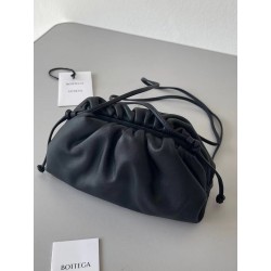 Bottega Veneta Mini Pouch In Black Calfskin 197