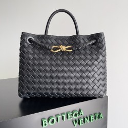 Bottega Veneta Medium Andiamo Bag In Black Intrecciato Lambskin 600