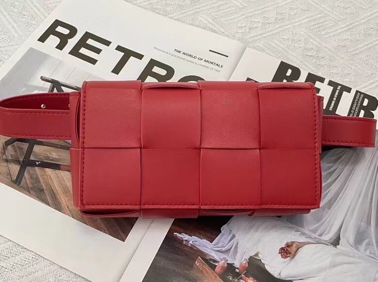 Bottega Veneta Cassette Belt Bag In Red Intrecciato Leather 755