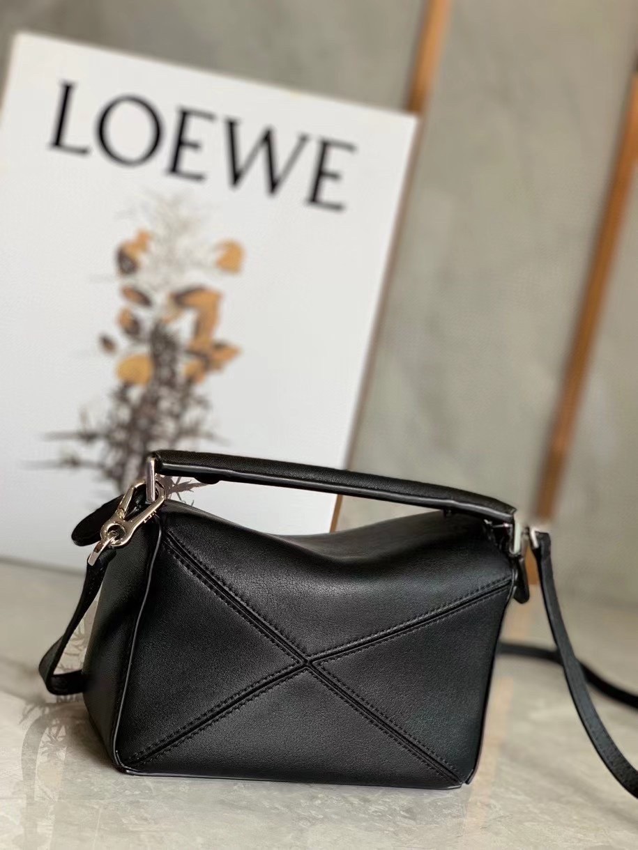 Loewe Mini Puzzle Bag In Black Calfskin Leather 103