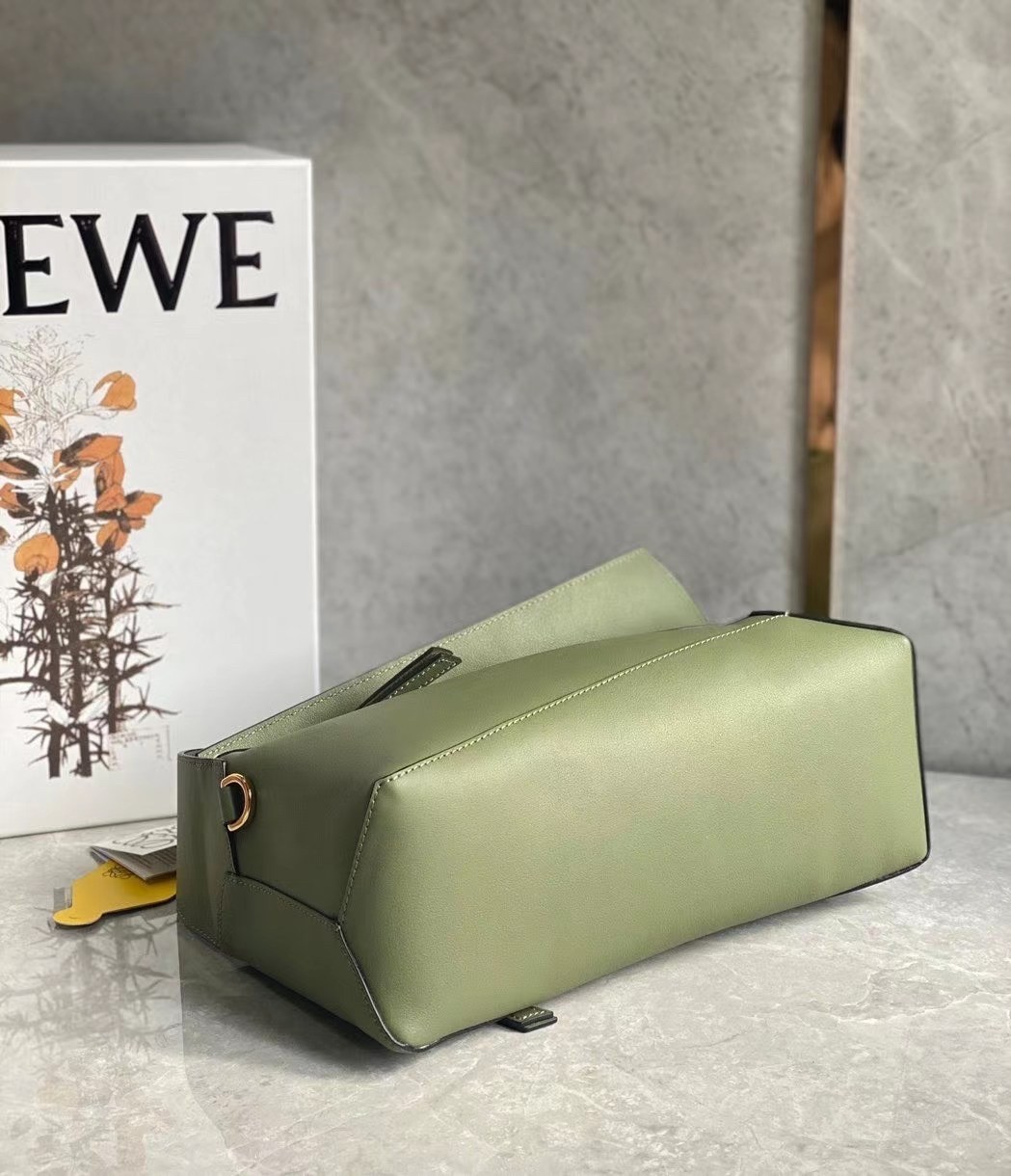 Loewe Puzzle Hobo Bag In Green Nappa Calfskin 331