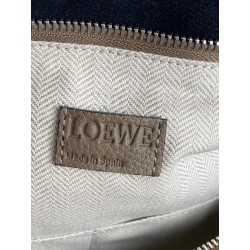 Loewe Large Puzzle Bag In Khaki Grained Leather 394