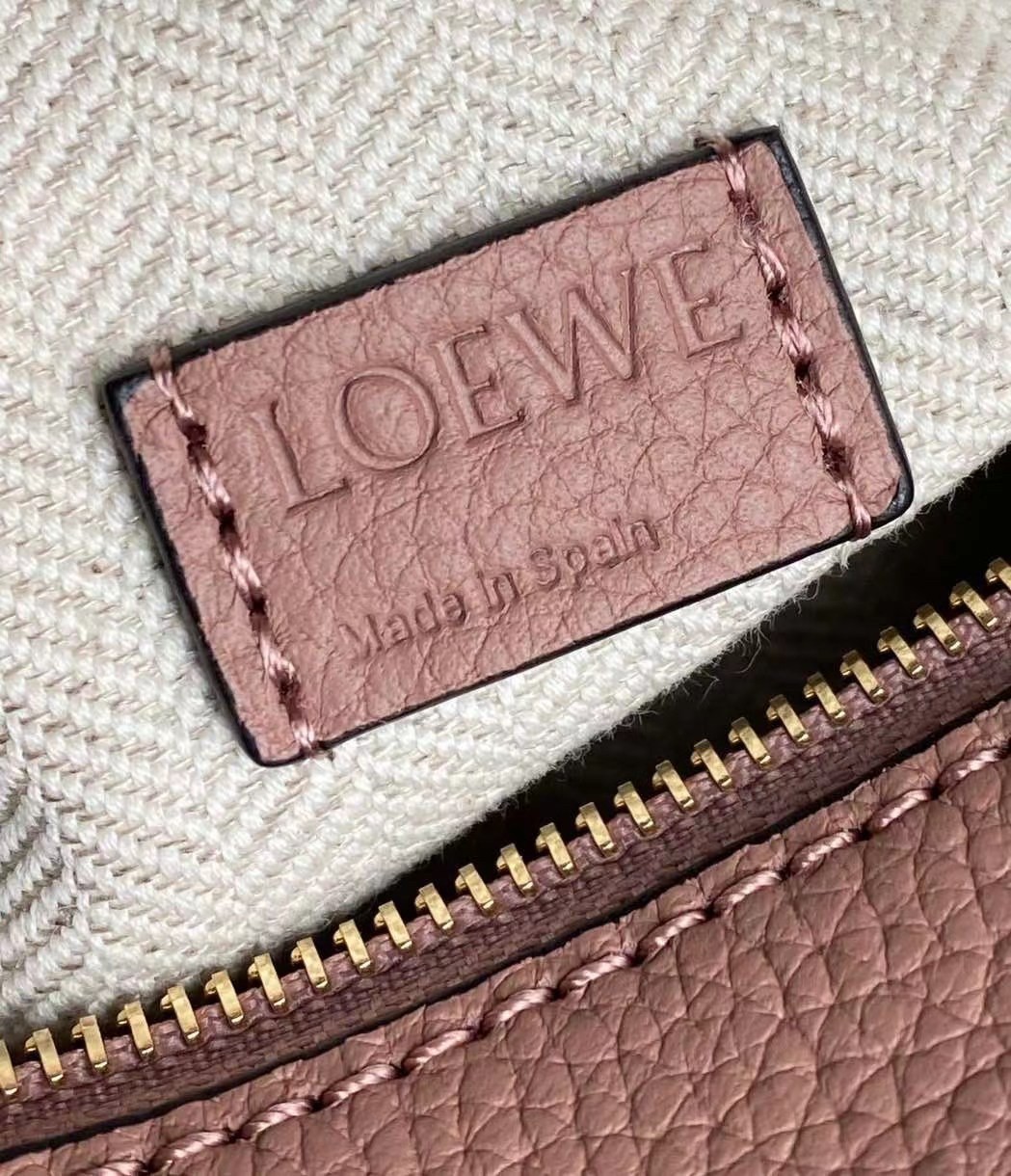 Loewe Puzzle Mini Bag In Dark Blush Grained Calfskin  225