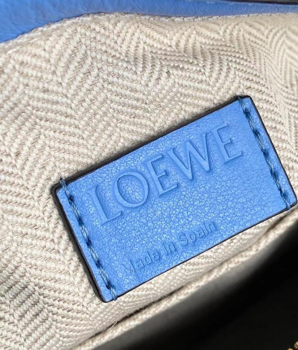 Loewe Puzzle Hobo Bag In Blue Nappa Calfskin 742