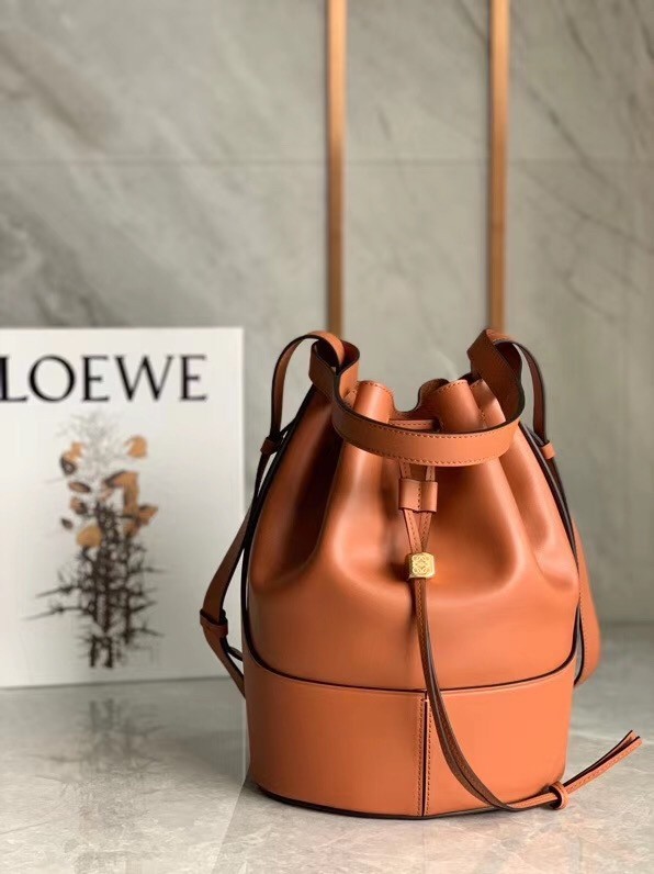 Loewe Medium Balloon Bucket Bag In Camel Calfskin 190