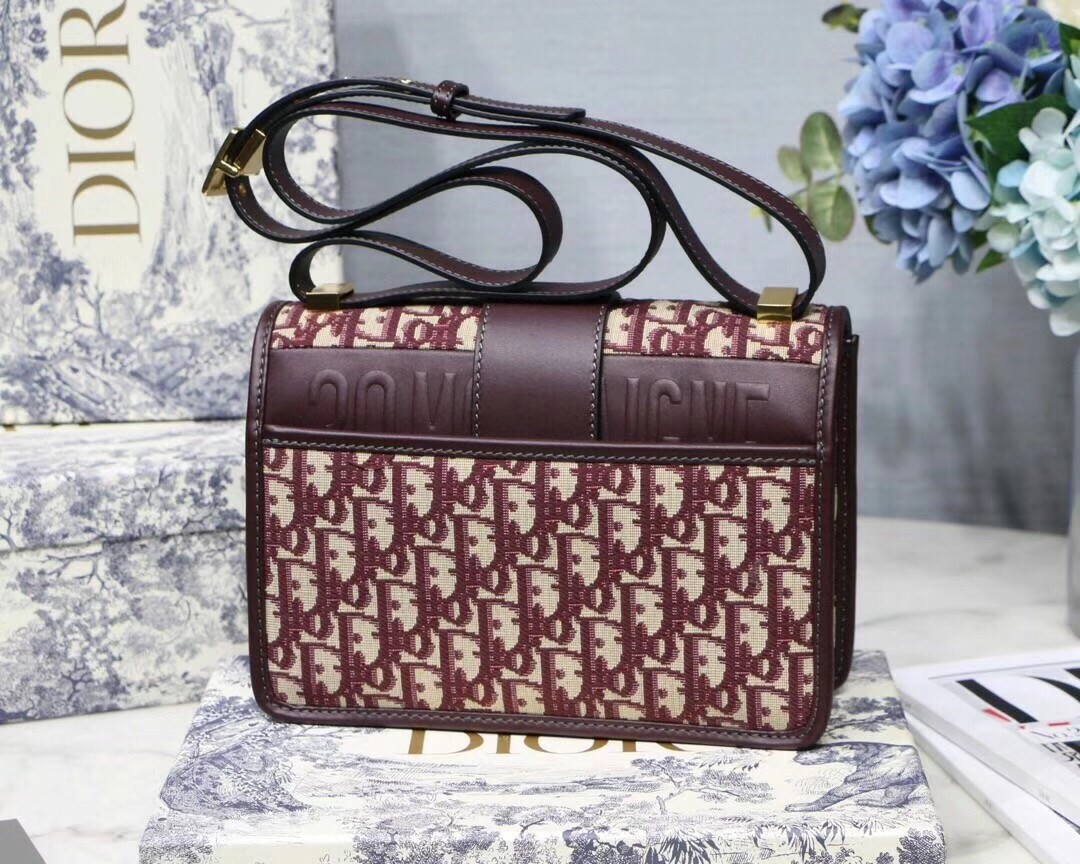 Dior 30 Montaigne Bag In Burgundy Oblique Jacquard Canvas 450