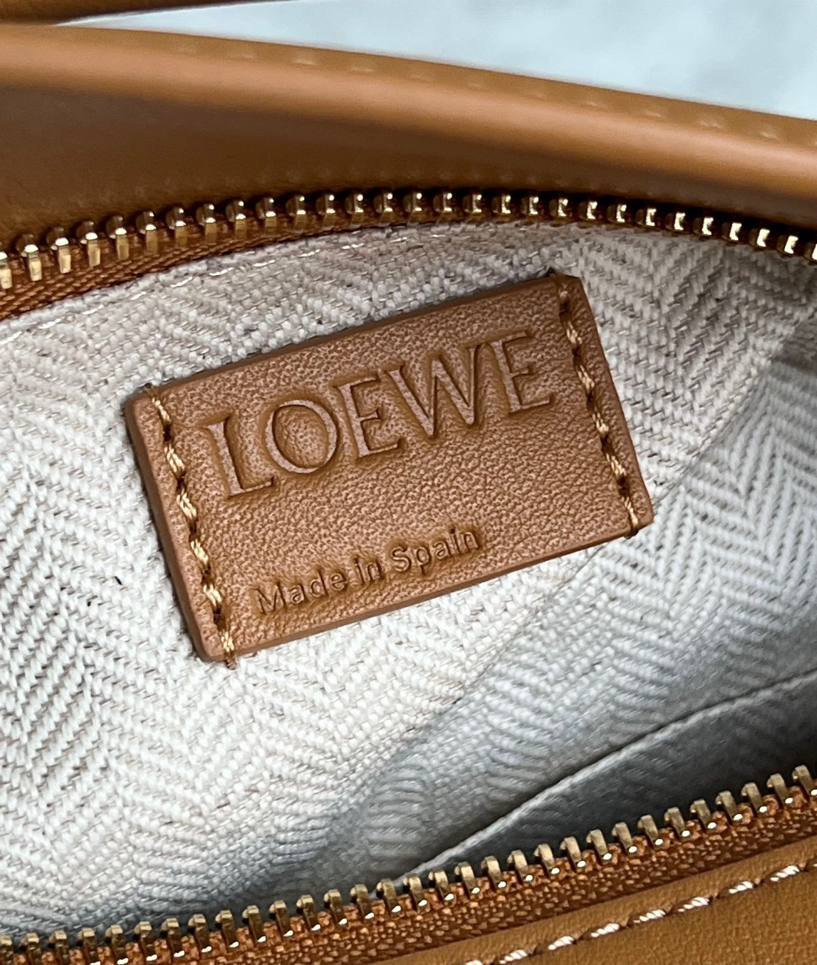 Loewe Puzzle Small Bag in Brown and Black Calfskin 551