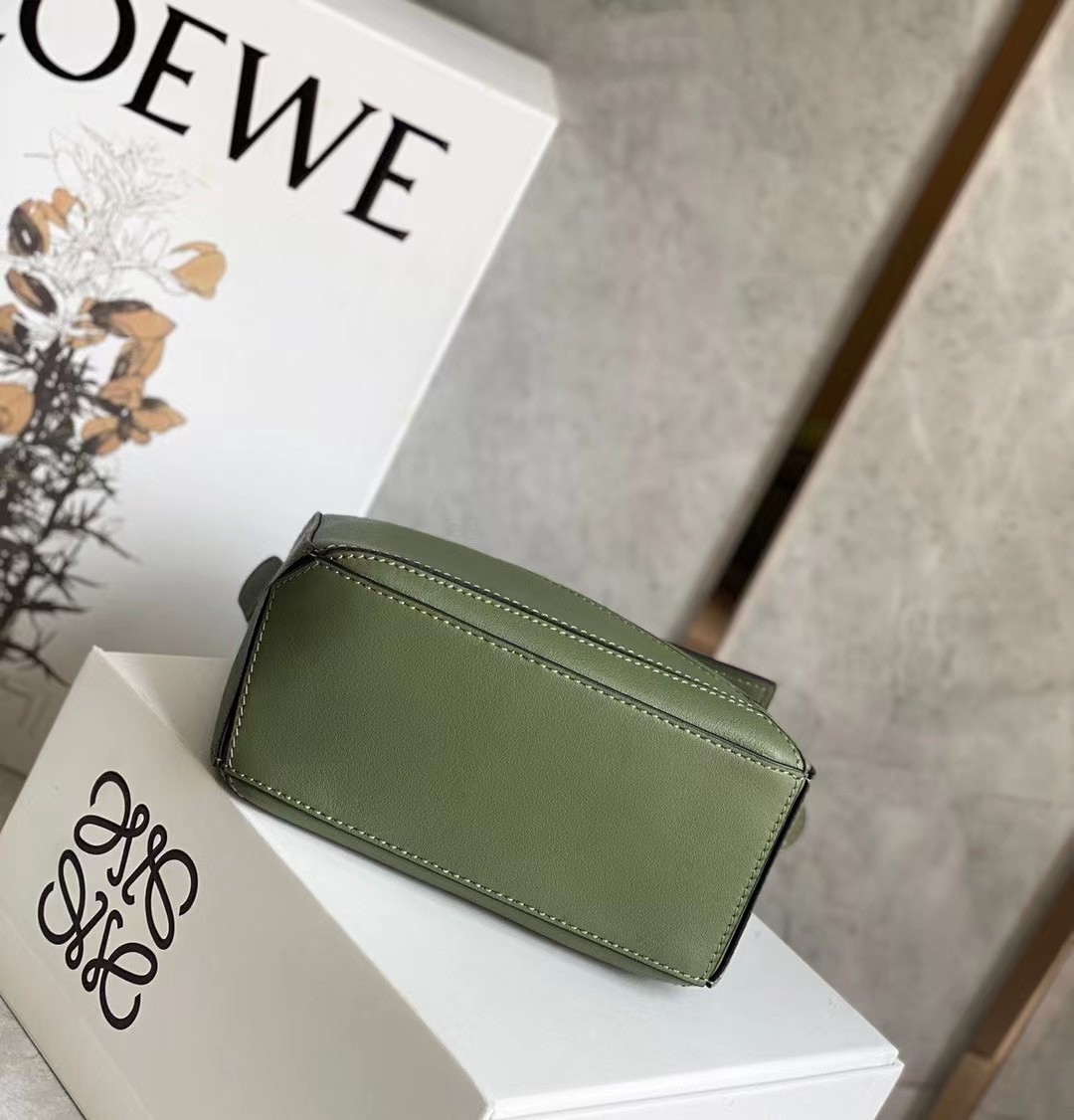 Loewe Puzzle Mini Bag In Avocado Green Calfskin 731