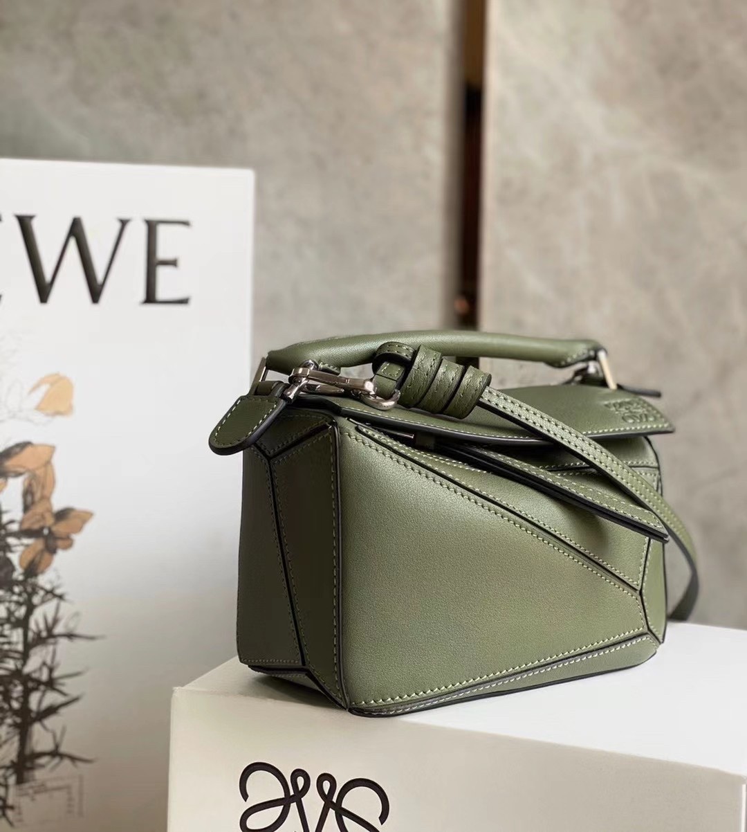 Loewe Puzzle Mini Bag In Avocado Green Calfskin 731