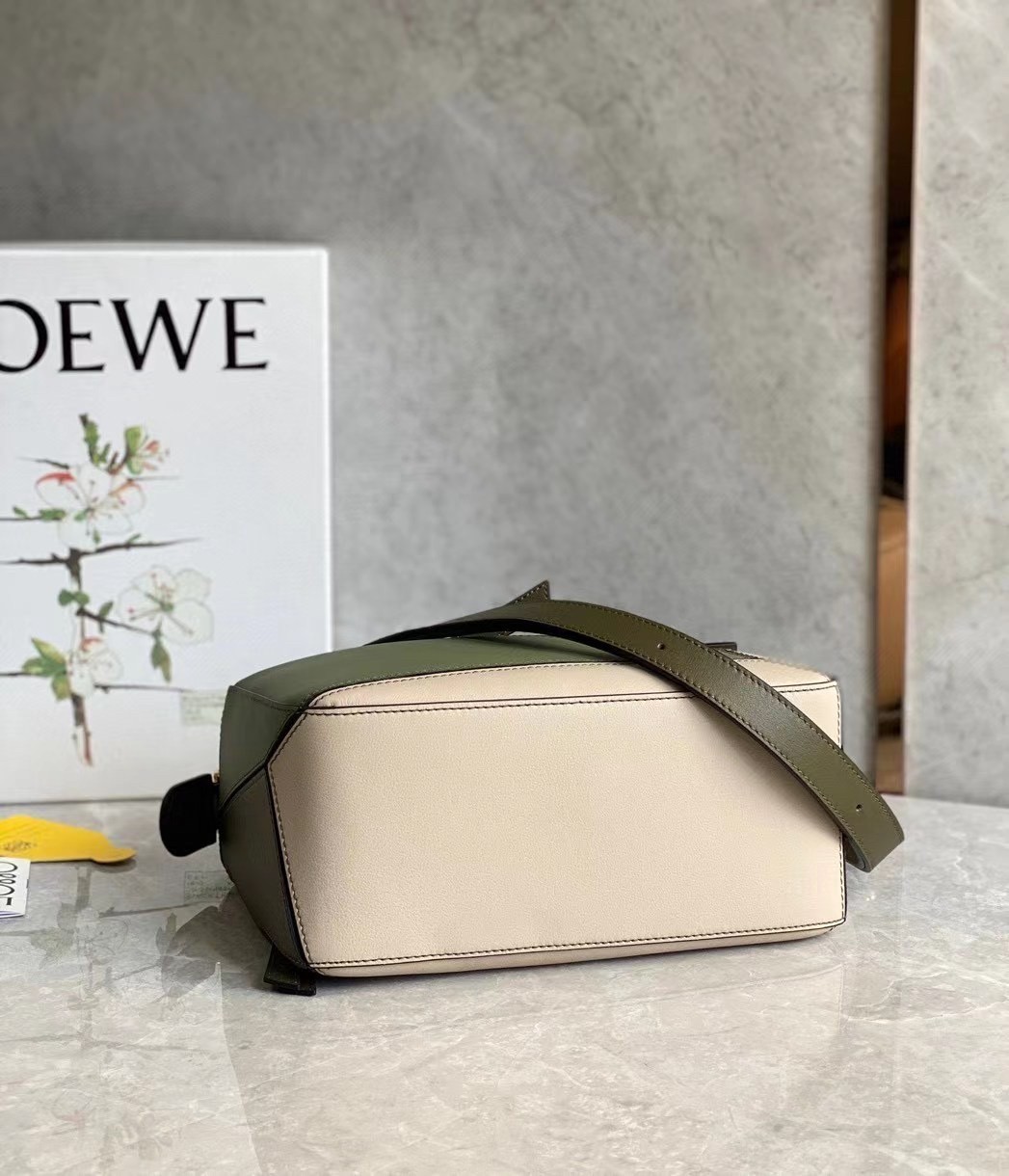 Loewe Puzzle Small Bag In Green/Oat Calfskin 706