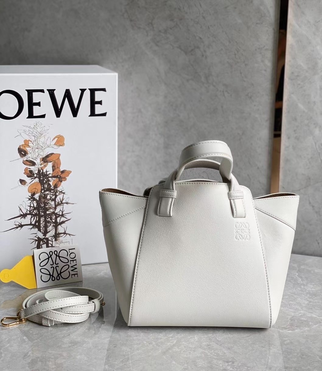 Loewe Hammock Nugget Bag In White Calfskin 400