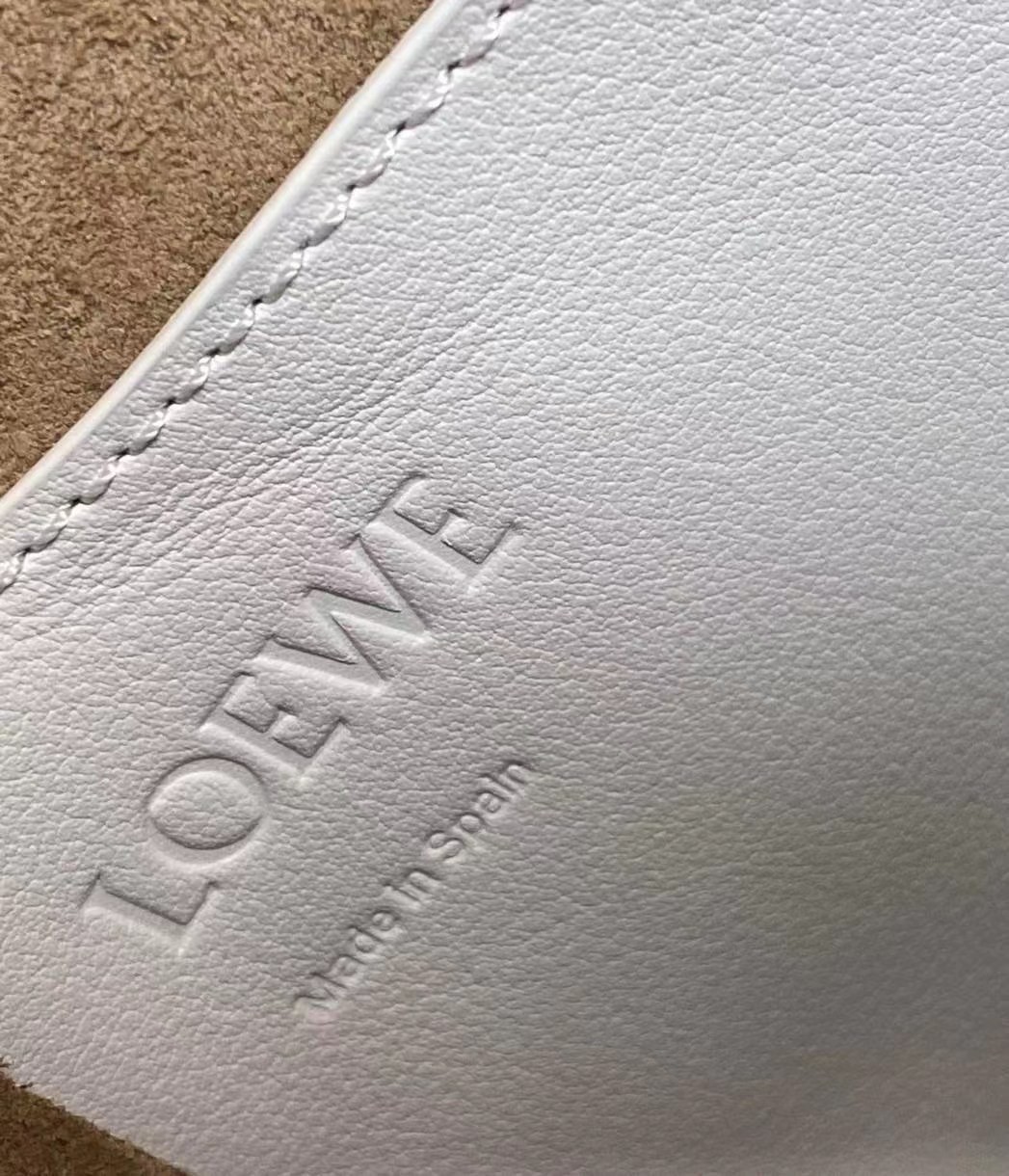 Loewe Hammock Nugget Bag In White Calfskin 400