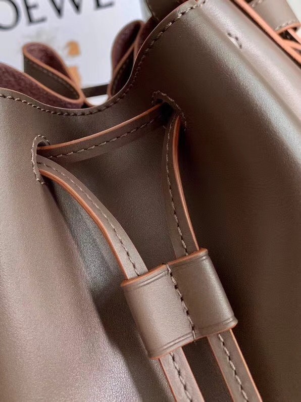 Loewe Medium Balloon Bucket Bag In Taupe Calfskin 223