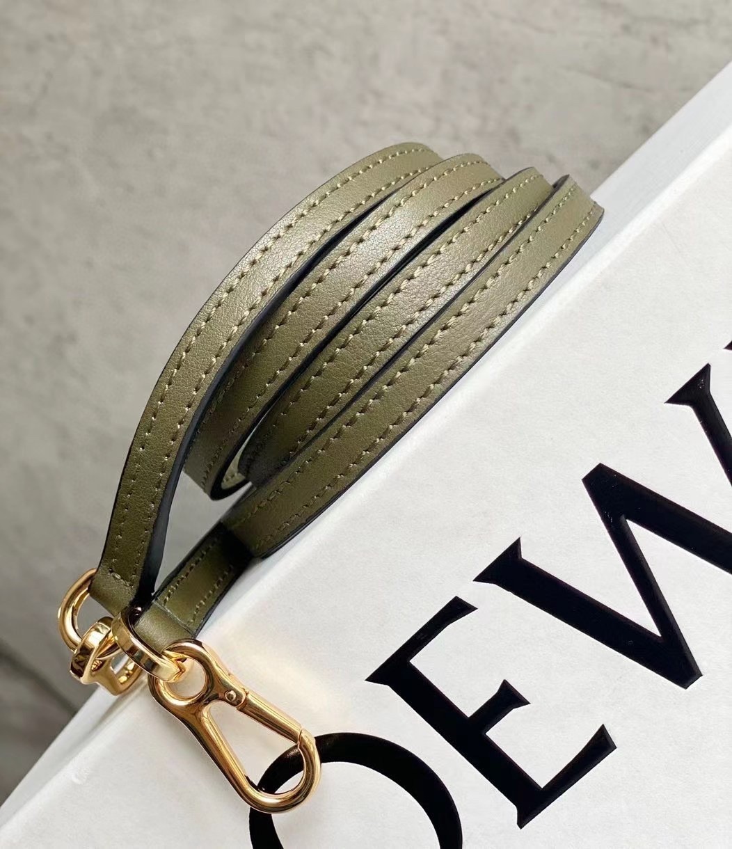 Loewe Puzzle Mini Bag In Green/Oat Calfskin 374