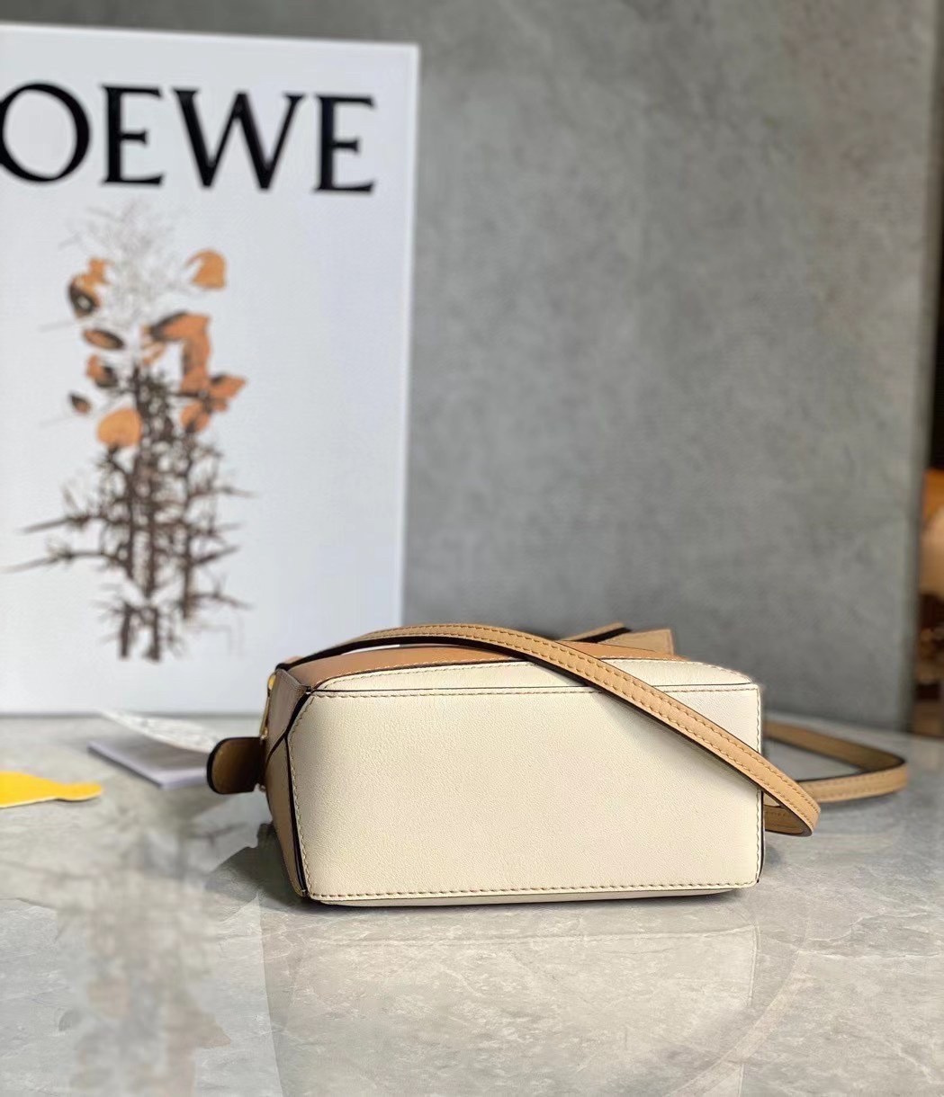 Loewe Puzzle Mini Bag In Dune/Warm Desert Calfskin 987