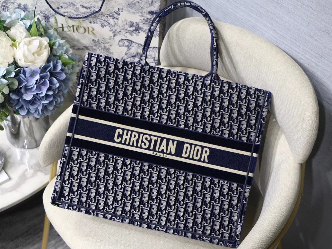 Dior Large Book Tote In Blue Oblique Embroidered Velvet 669