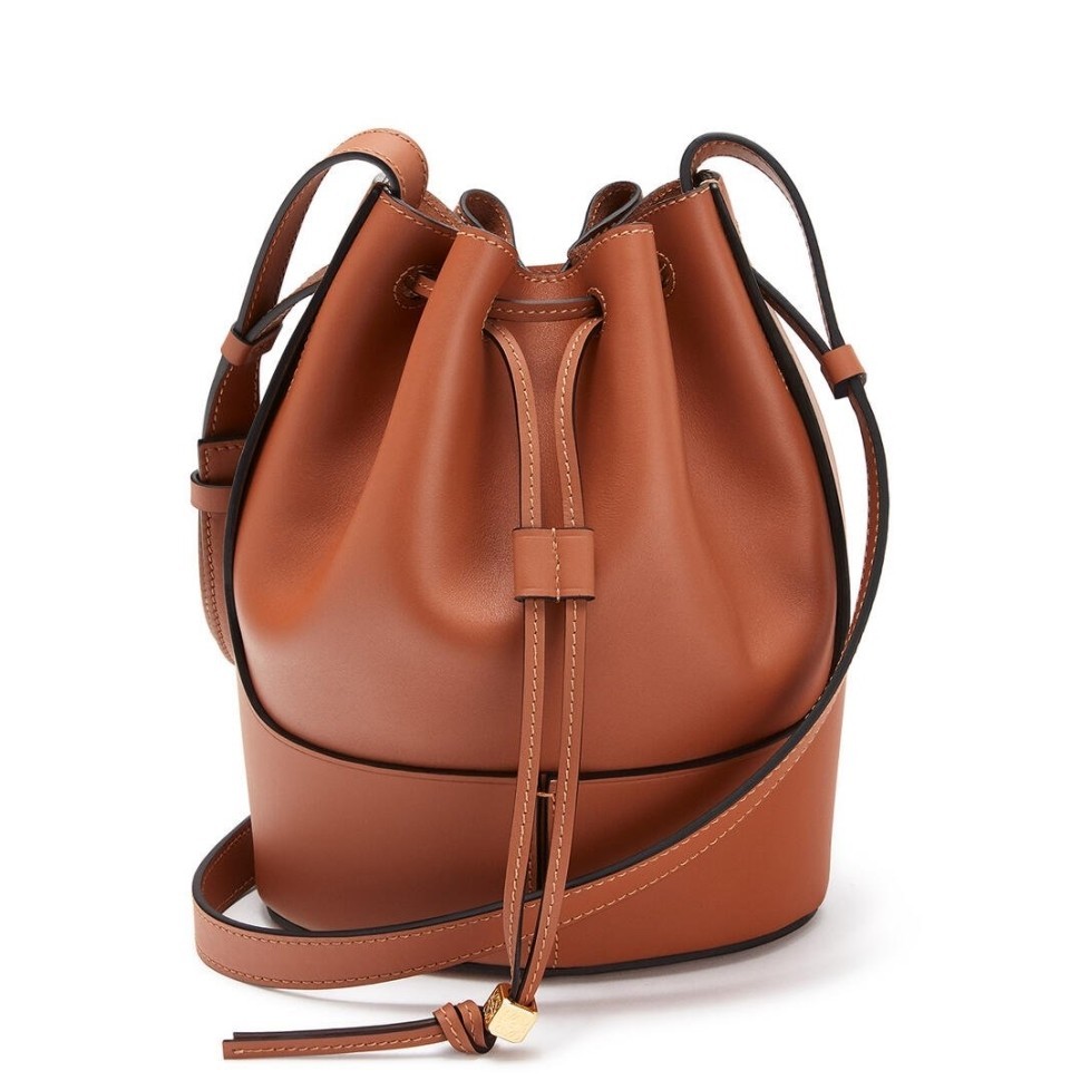 Loewe Small Balloon Bucket Bag In Camel Calfskin 611