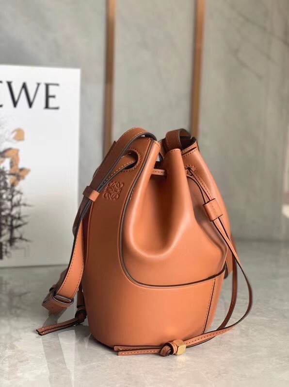 Loewe Small Balloon Bucket Bag In Camel Calfskin 611