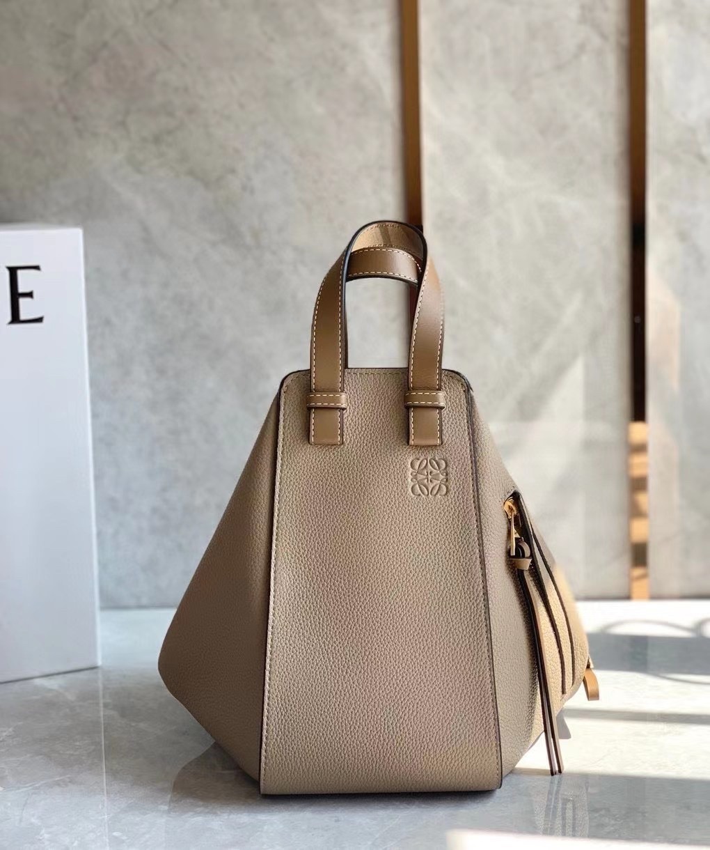 Loewe Hammock Small Bag In Sand Grained Leather 337